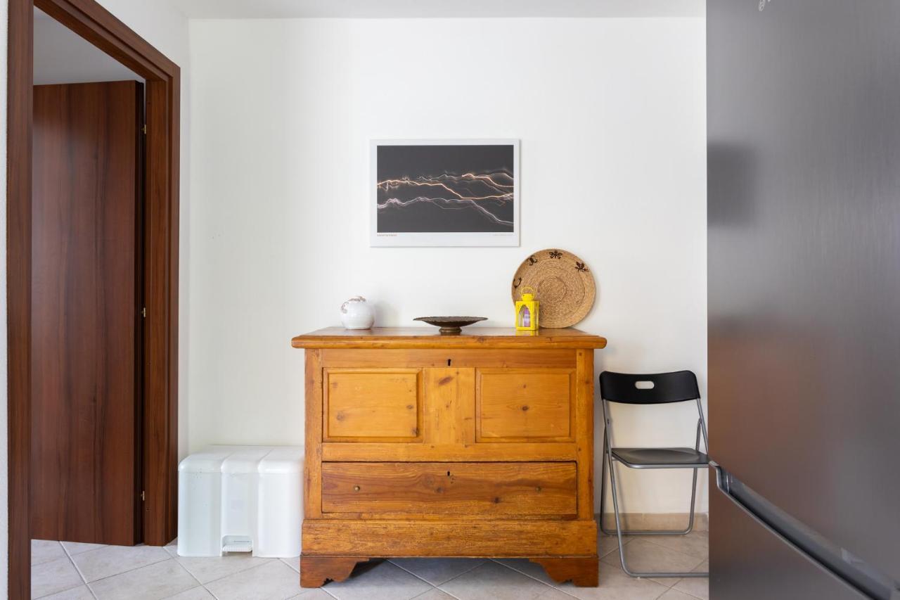 Spacious 3-Bedroom Apartment With Courtyard In Tempio Pausania - Perfect For Families Kültér fotó